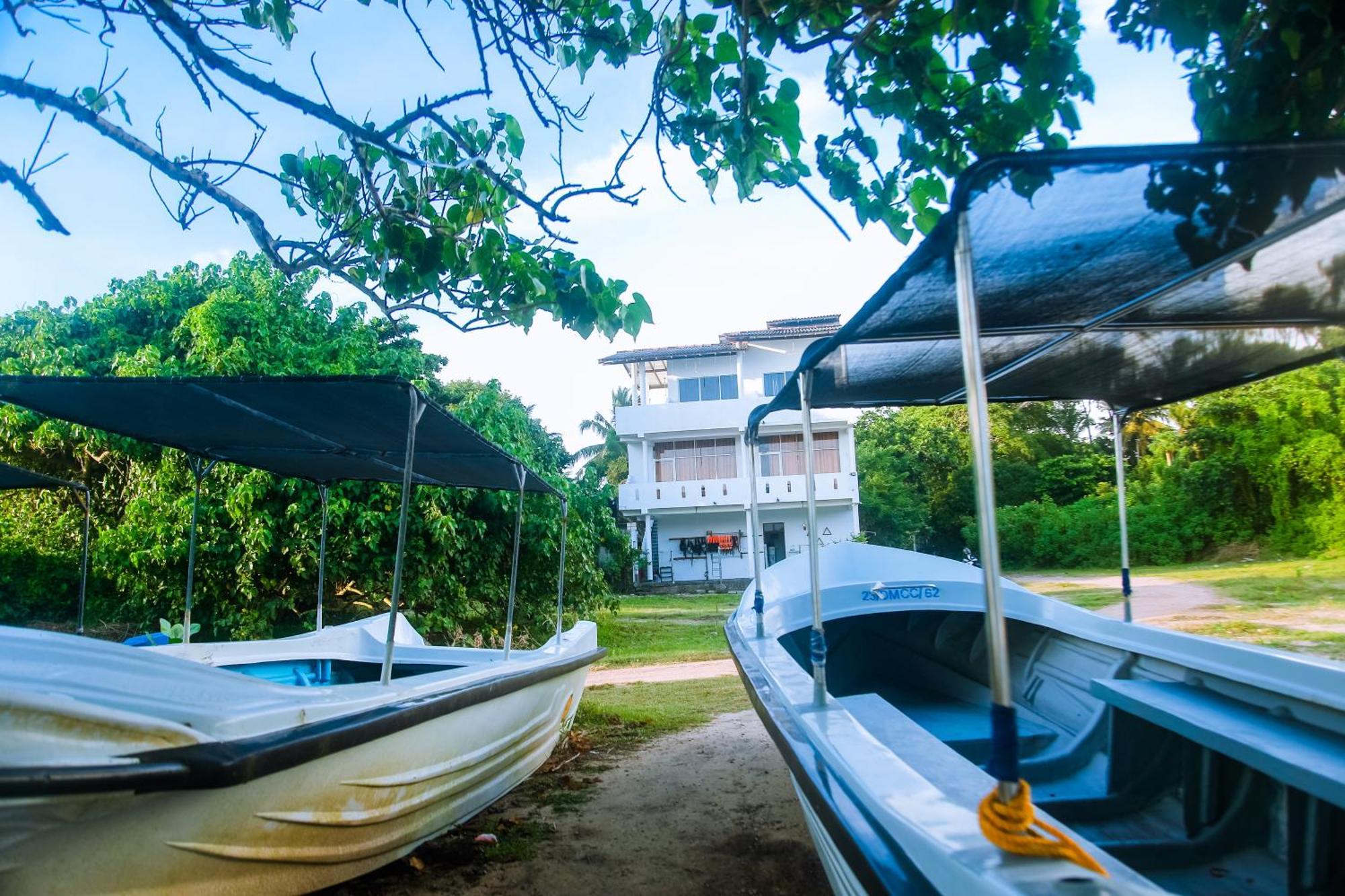Mirissa Turtle Point Guest Hotel Exterior foto